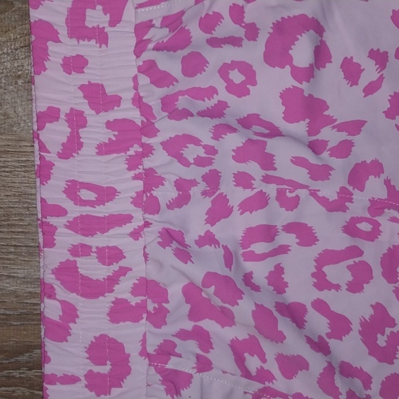 Nwot EMILY Rose wide waiste shorts size woman medium - Picture 2 of 3